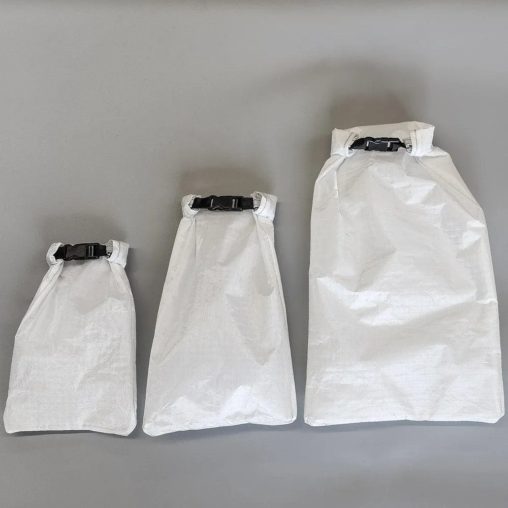 Dual Pocket Gadget Bags White (Challenge D50T fabric)