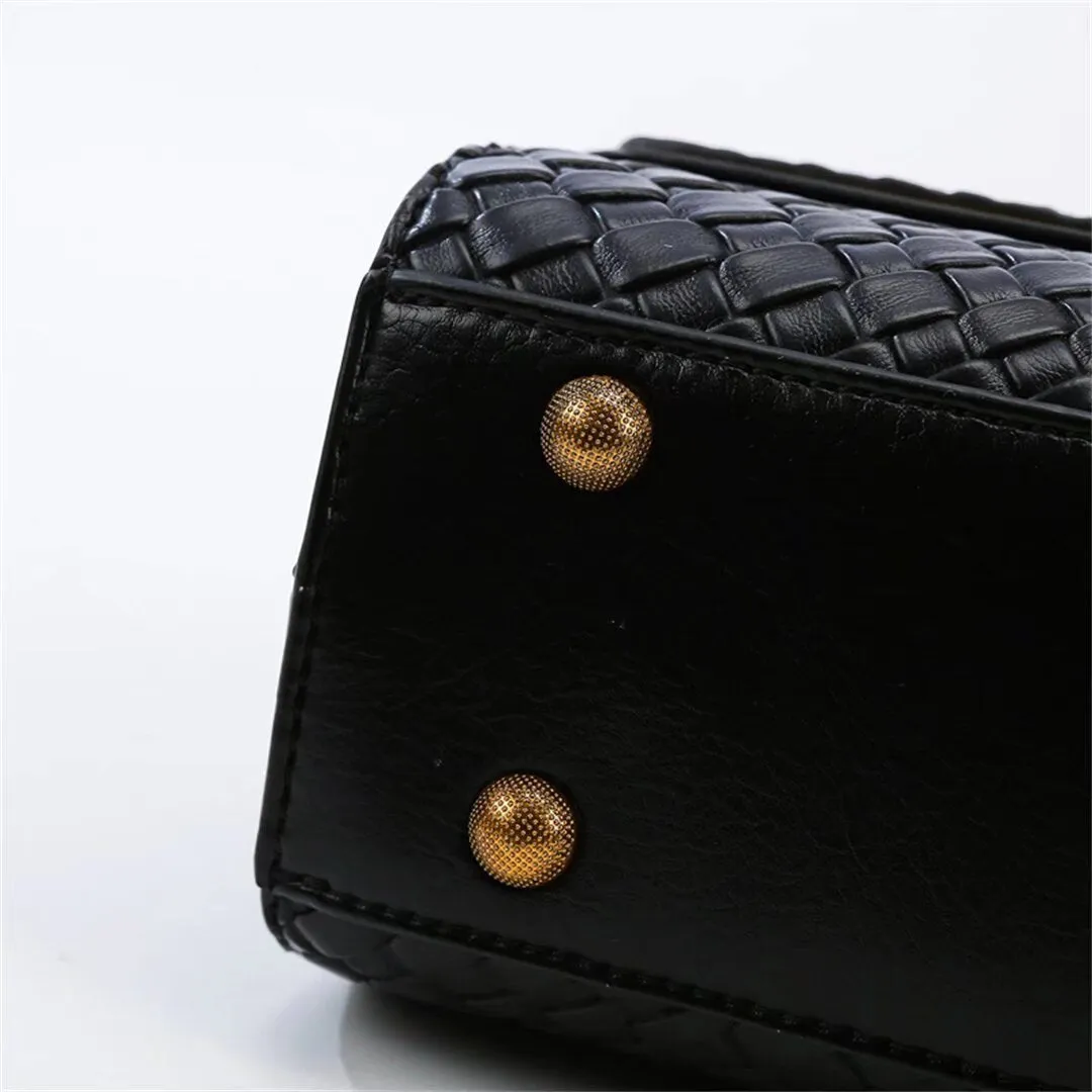 ExoticCharm Alligator-Style Handbag