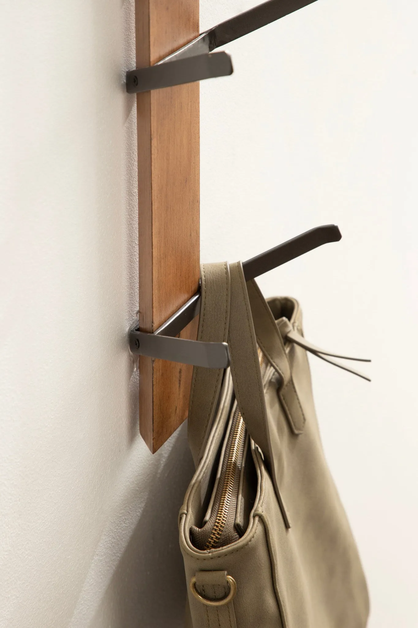 Rossmore Vertical Hooks